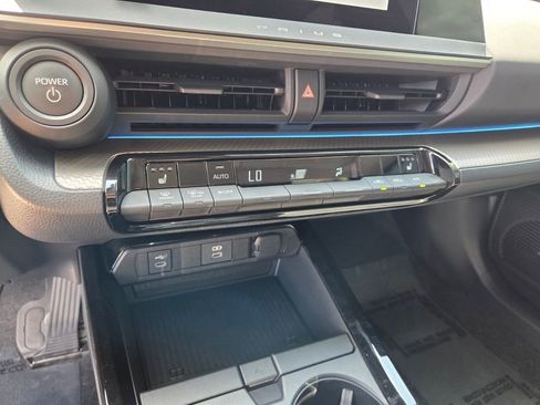 Used 2023 Toyota Prius XLE FWD image 25