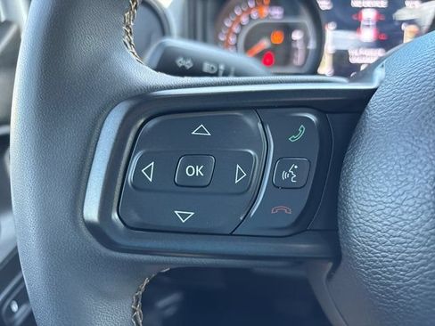 Used 2024 Jeep Gladiator Sport AWD/4WD image 27