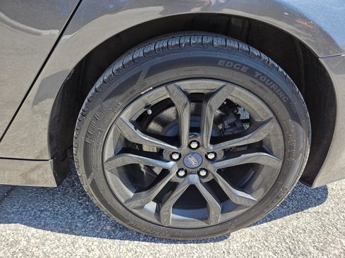 Used 2019 Ford Fusion SE w/ Equipment Group 151A image 7