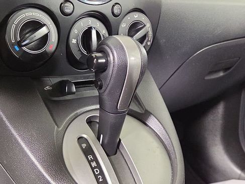 Used 2014 MAZDA MAZDA2 Sport FWD image 19