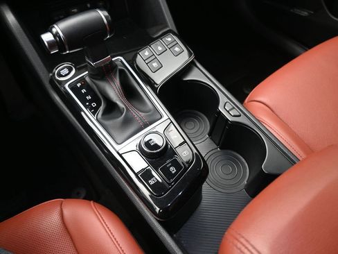 Used 2023 Kia Sportage SX image 9