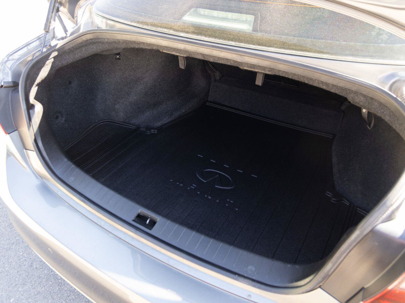 Used 2021 INFINITI Q50 Luxe w/ Cargo Package AWD/4WD image 19