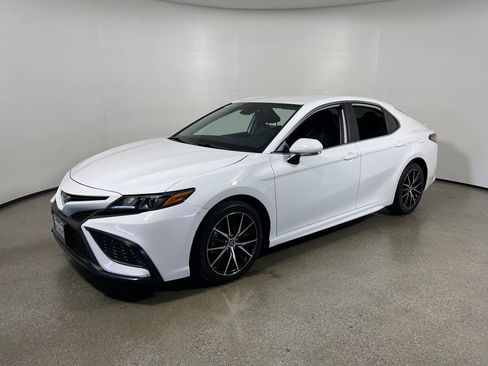 Certified 2024 Toyota Camry SE FWD image 7