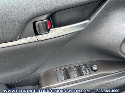 Used 2021 Toyota Camry XSE w/ Navigation Package image 25