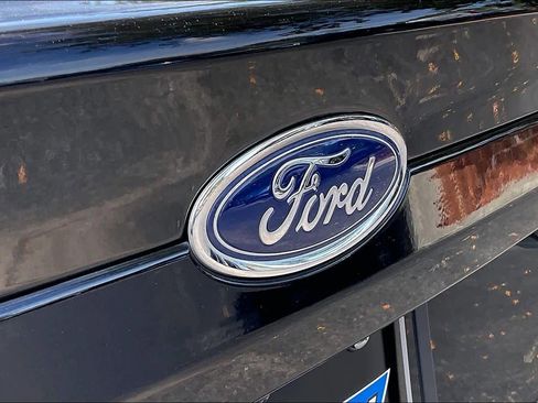 Used 2020 Ford Fusion SE FWD image 9