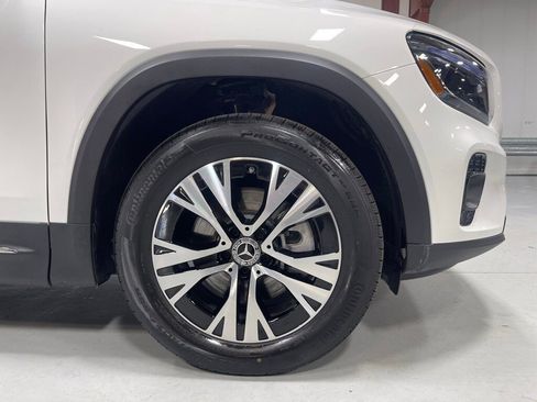 Used 2026 Mercedes-Benz GLB 250 4MATIC image 16