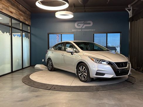 Used 2021 Nissan Versa SV image 1