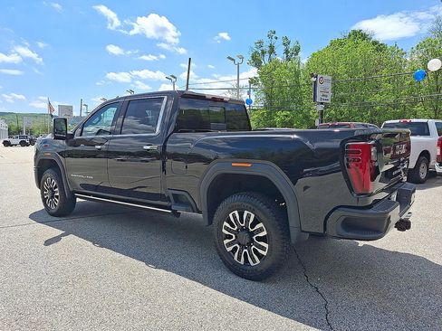 Used 2024 GMC Sierra 2500 Denali w/ Denali Reserve Package AWD/4WD image 22