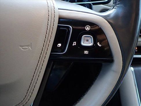 Used 2020 Lincoln Aviator Reserve w/ Elements Package Plus image 16