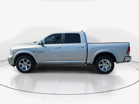 Used 2016 RAM 1500 Laramie AWD/4WD image 10