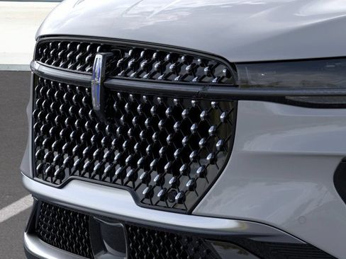 New 2026 Lincoln Nautilus Premier AWD/4WD image 17