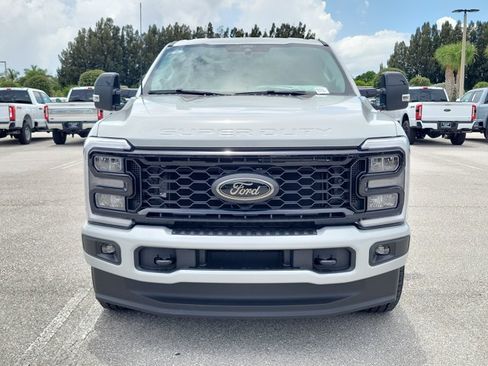New 2026 Ford F350 Lariat w/ Black Appearance Package AWD/4WD image 2