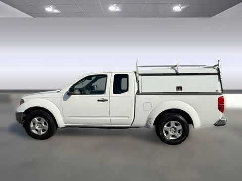 Used 2008 Nissan Frontier SE w/ SE Value Truck Pkg image 2
