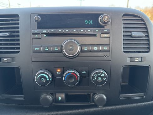 Used 2013 Chevrolet Silverado 1500 LT image 23