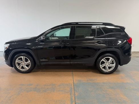 Used 2019 GMC Terrain SLE w/ GMC Pro Grade Package AWD/4WD image 2