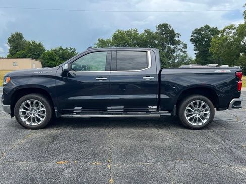 Used 2023 Chevrolet Silverado 1500 LTZ w/ LTZ Convenience Package II AWD/4WD image 9