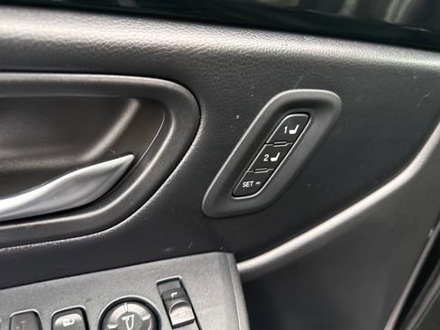Certified 2023 Honda Pilot Touring image 11