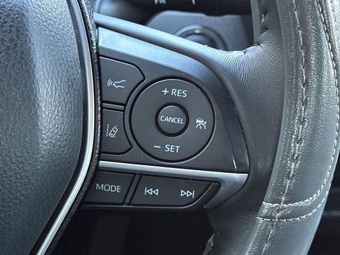 Used 2023 Toyota Camry XLE image 19