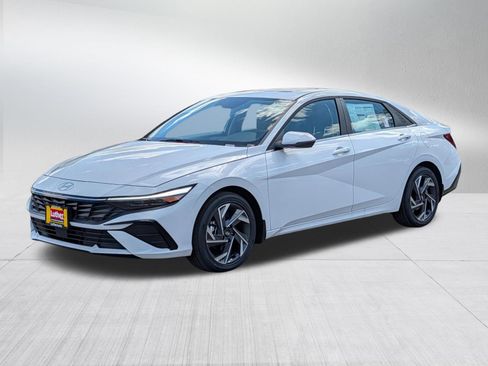 New 2026 Hyundai Elantra Limited FWD image 2