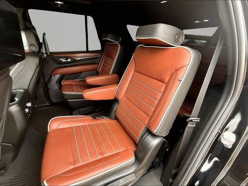 Used 2024 GMC Yukon Denali Ultimate AWD/4WD image 28