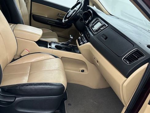Used 2017 Kia Sedona LX w/ LX Essentials Premium Package FWD image 36