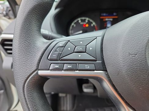 Used 2022 Nissan Altima 2.5 S FWD image 7