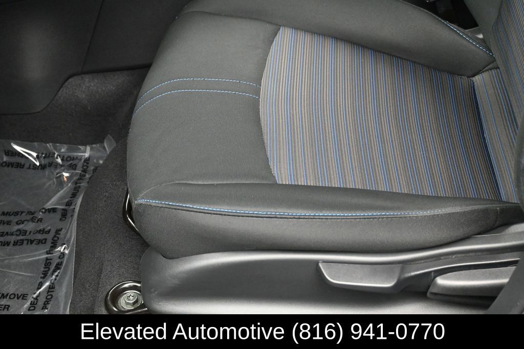Used 2025 Nissan Leaf S FWD image 15