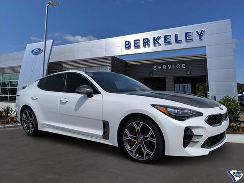 Used 2021 Kia Stinger GT1 RWD image 1