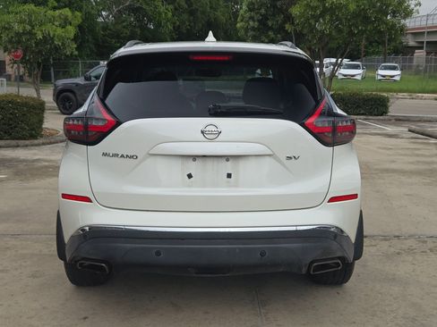 Used 2019 Nissan Murano SV w/ Premium Package FWD image 4