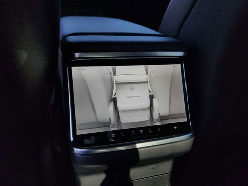 Used 2023 Tesla Model X Plaid image 23