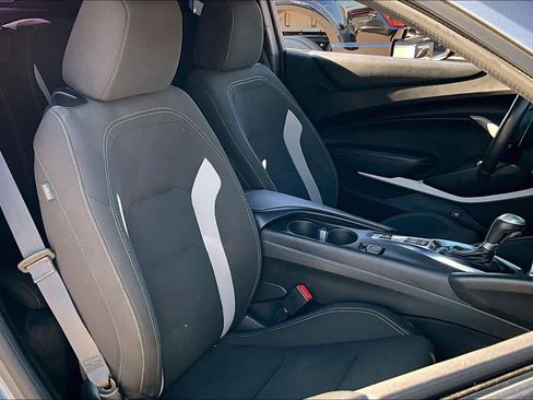 Used 2021 Chevrolet Camaro SS image 9