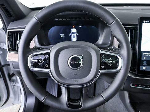 New 2026 Volvo XC90 B6 Plus w/ Protection Package Premier AWD/4WD image 9