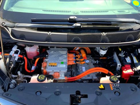 Used 2019 Chevrolet Bolt Premier w/ Infotainment Package FWD image 30