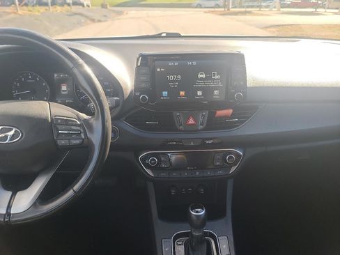 Used 2018 Hyundai Elantra GT w/ Style Package 02 FWD image 16