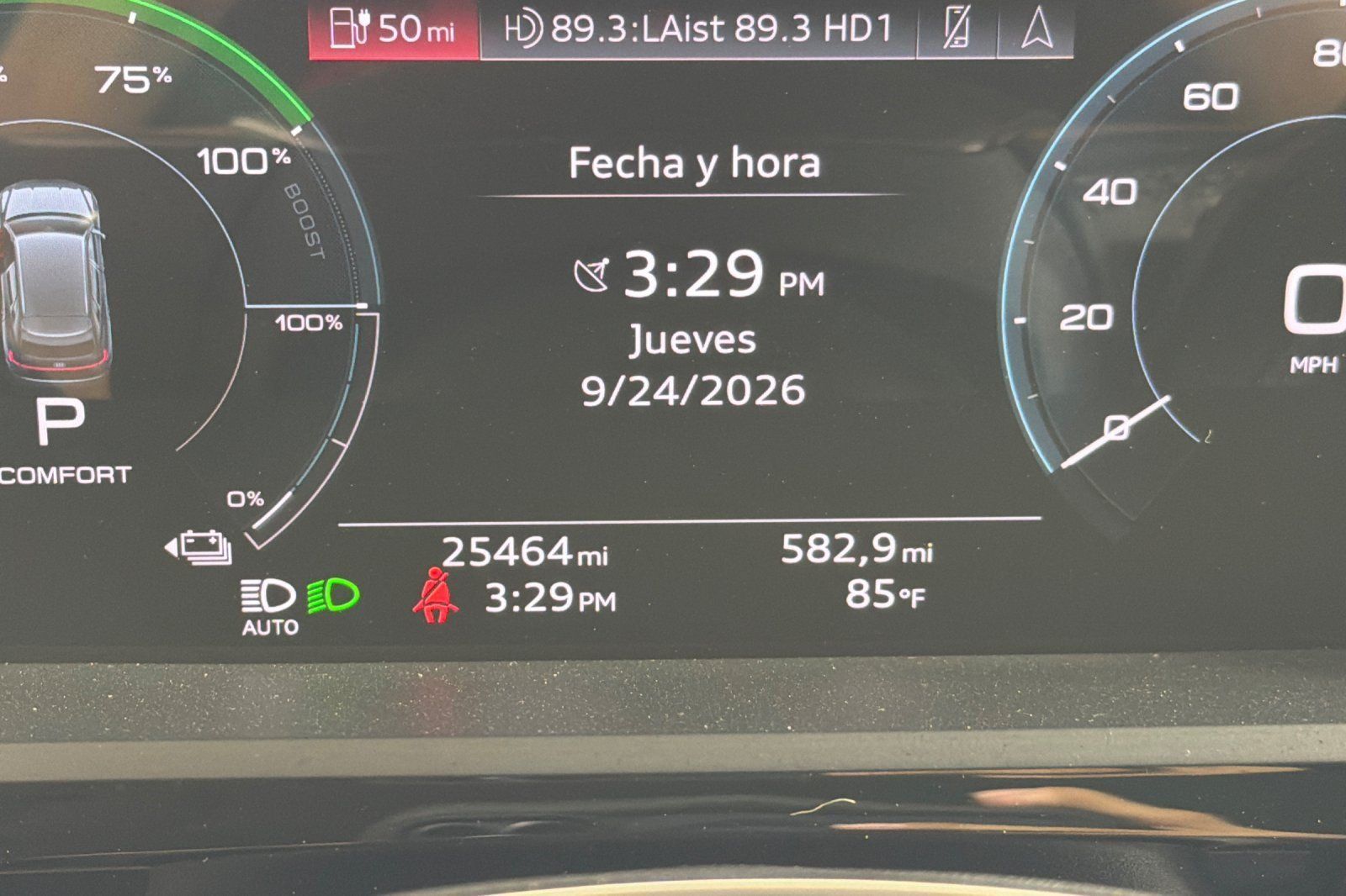 Used 2024 Audi Q8 e-tron Premium AWD/4WD image 24