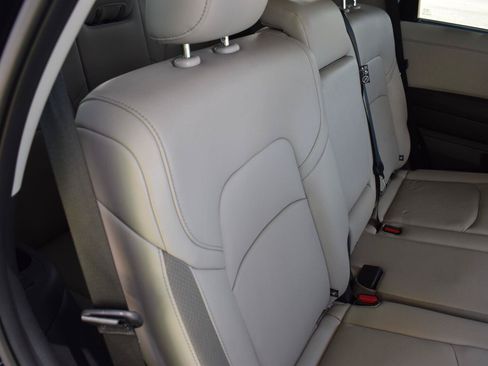 Used 2025 Nissan Pathfinder SL FWD image 65