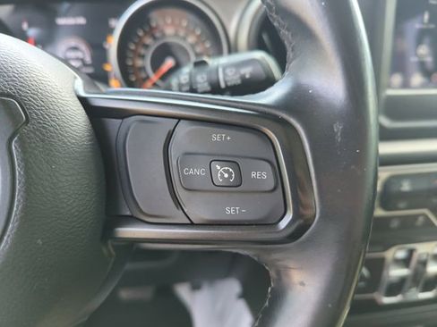 Used 2018 Jeep Wrangler Unlimited Sport S AWD/4WD image 22