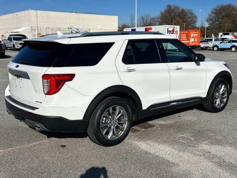 Used 2022 Ford Explorer Limited w/ Equipment Group 301A image 6