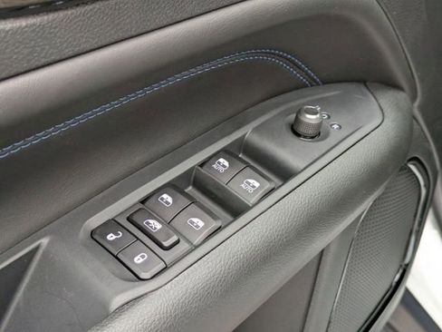 New 2026 Jeep Compass Latitude image 16