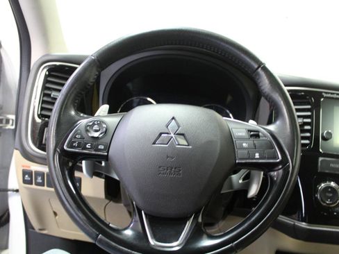 Used 2018 Mitsubishi Outlander GT AWD/4WD image 8