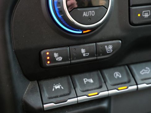 Used 2020 Chevrolet Silverado 1500 High Country w/ Technology Package AWD/4WD image 35