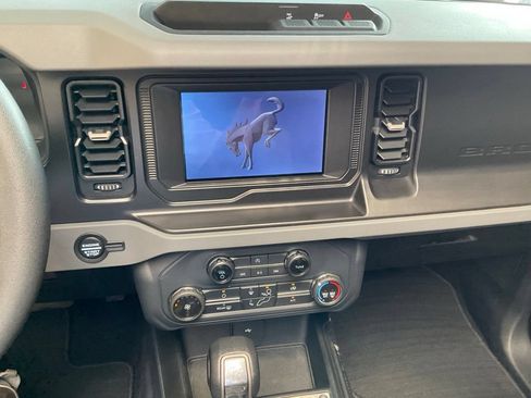 Used 2022 Ford Bronco 4-Door AWD/4WD image 16