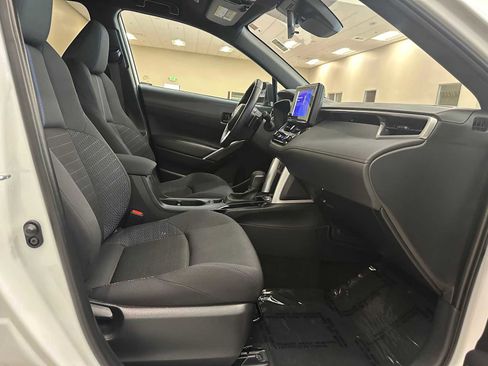 Used 2024 Toyota Corolla Cross AWD Hybrid image 27