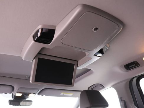 Used 2023 Honda Odyssey Touring image 13