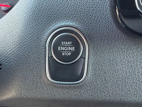 Used 2024 Mercedes-Benz Sprinter 2500 image 27