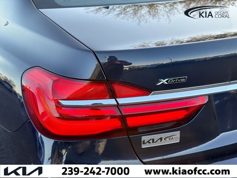Used 2018 BMW 750i xDrive 750i xDrive image 10