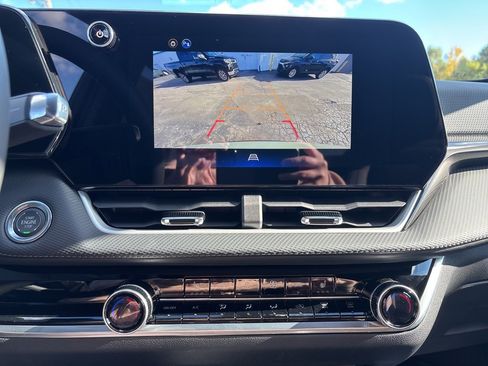 New 2026 Chevrolet Equinox LT w/ Convenience Package II image 17