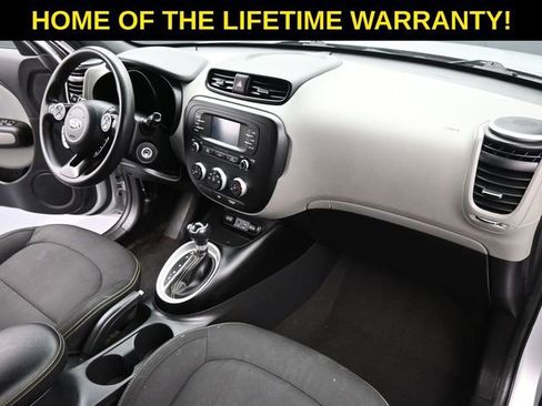 Used 2016 Kia Soul + image 42