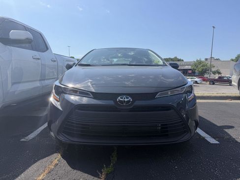 Used 2026 Toyota Corolla LE FWD image 14