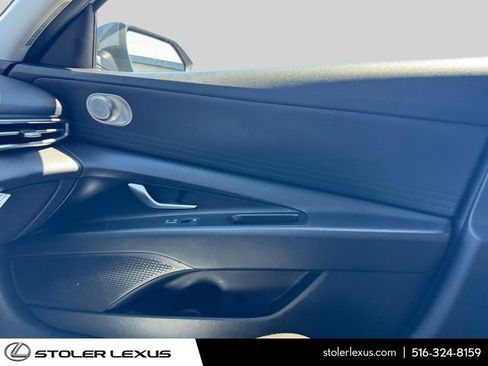 Used 2023 Hyundai Elantra SEL w/ Preferred Accessory Package FWD image 39